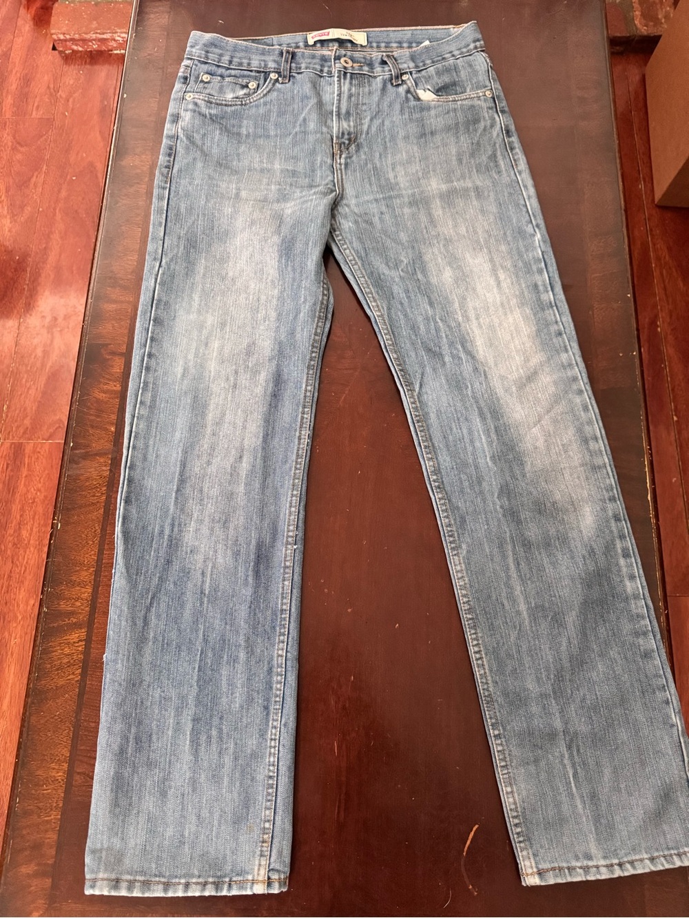 Levi’s 514 Straight Fit Light Wash Jeans (30x30)